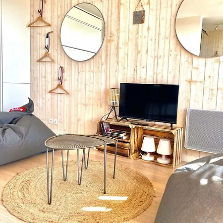Apartman Manahere Front De
